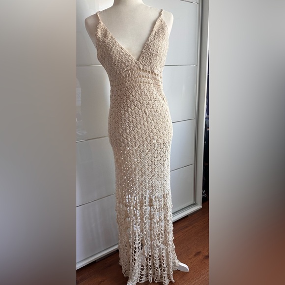 flook the label Dresses & Skirts - Cream Crochet Maxi Dress - size M